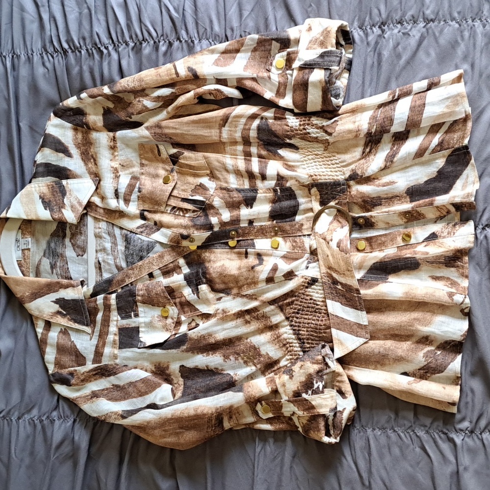 Cache blouse with animal print.SizeS.Used.
